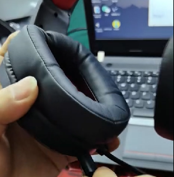 The AOC ACG2502 Wired Mode Usage Method